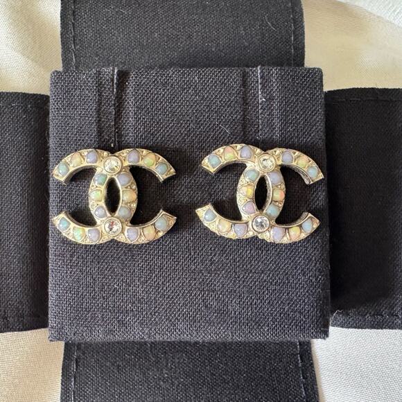 NWT Authentic CHANEL CC Stud Earrings – Doré / Crystal / Blue – Full Gift Set - Picture 1 of 10